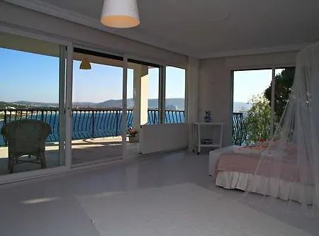 Limonlu Ev Ardic Alacati